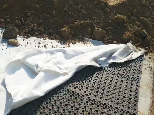 小區蓄排水板施工